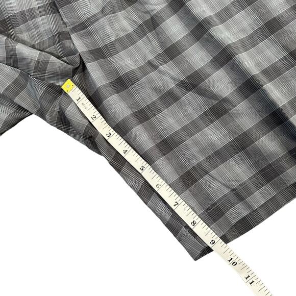 PGA Tour Men's Moisture Wicking Stretch Plaid Golf Shorts Size 40 $68 - Picture 4 of 9